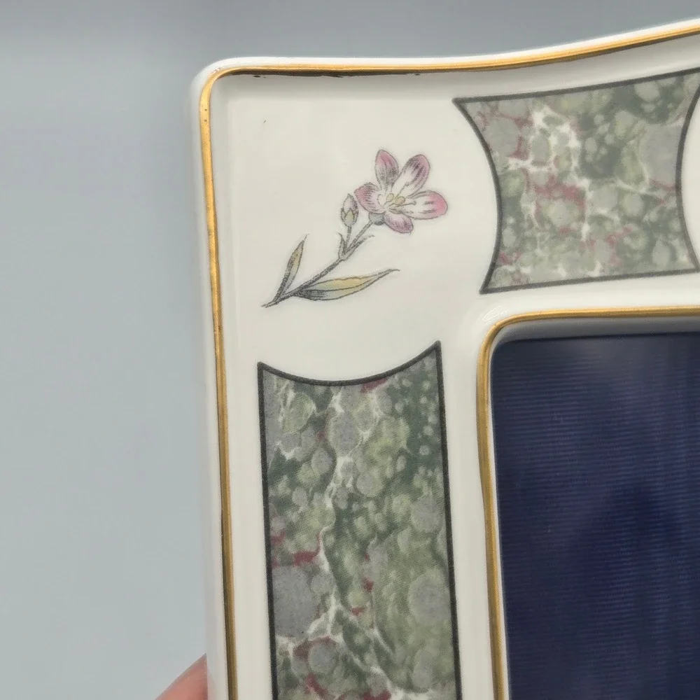Wedgwood‎ Bone China Hummingbird & Flowers Picture Frame 5x7 Green Mother's Day